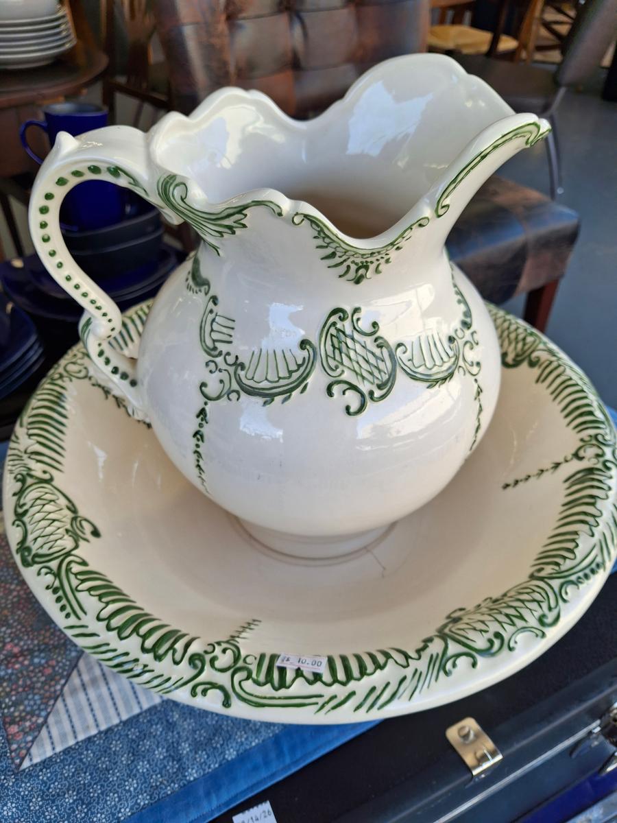 Antique Ironstone Pitcher & Basin Set