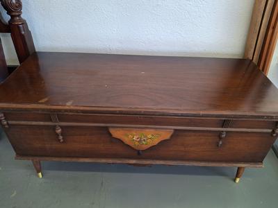 cedar chest closed lid
